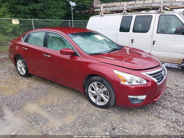 Salvage Nissan Altima Image