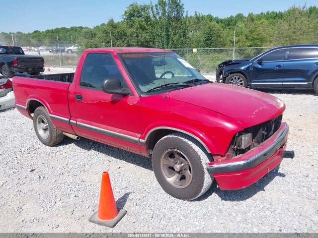 Salvage Chevrolet S Truck Image