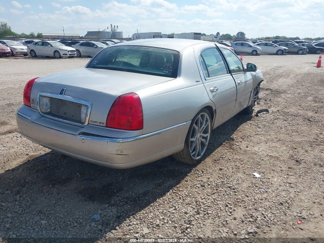 Lincoln Towncar Ultimate