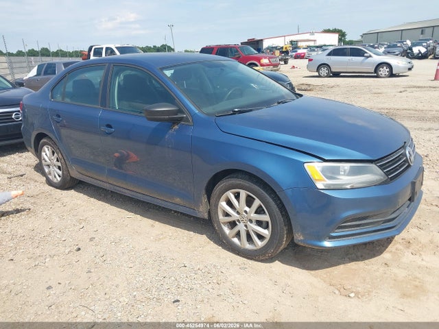 Salvage Volkswagen Jetta Image