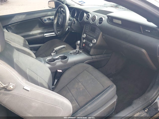 Ford Mustang V6