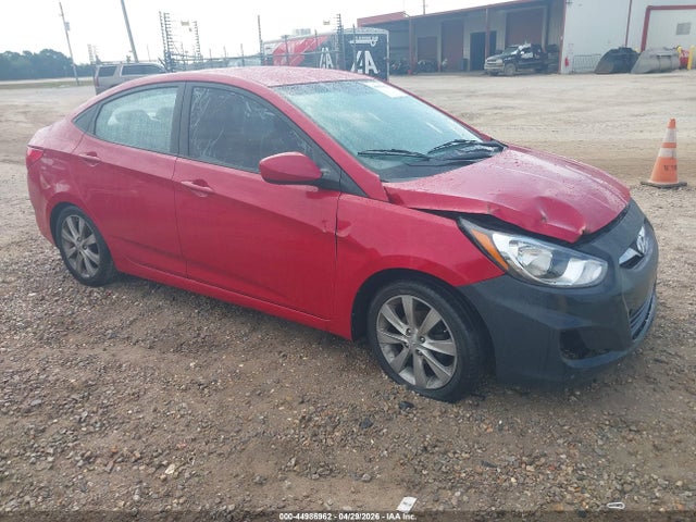 Salvage Hyundai ACCENT Image