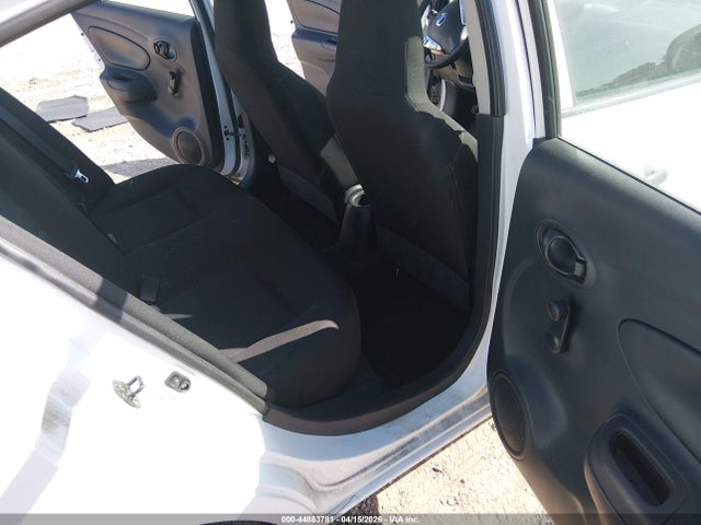 Nissan Versa 1.6 S+