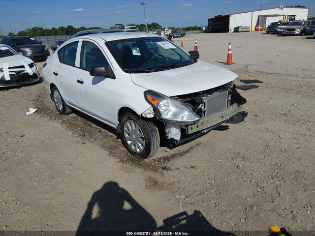 Salvage Nissan Versa Image