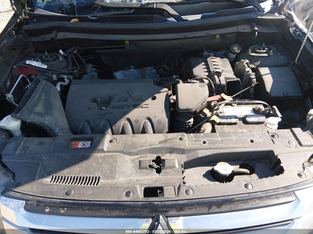 Mitsubishi Outlander Se