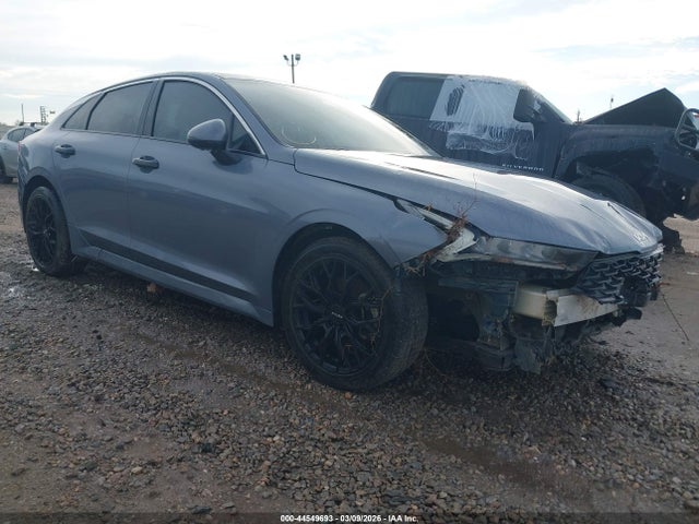 Salvage Kia K5 Image
