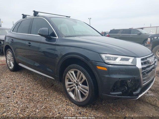 Salvage Audi Q5 Image