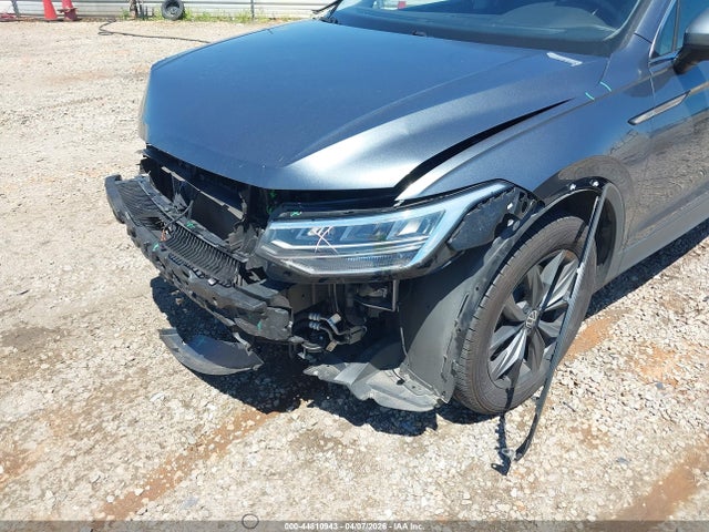 Volkswagen Tiguan 2.0t Se