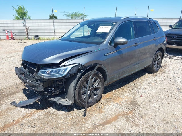 Volkswagen Tiguan 2.0t Se