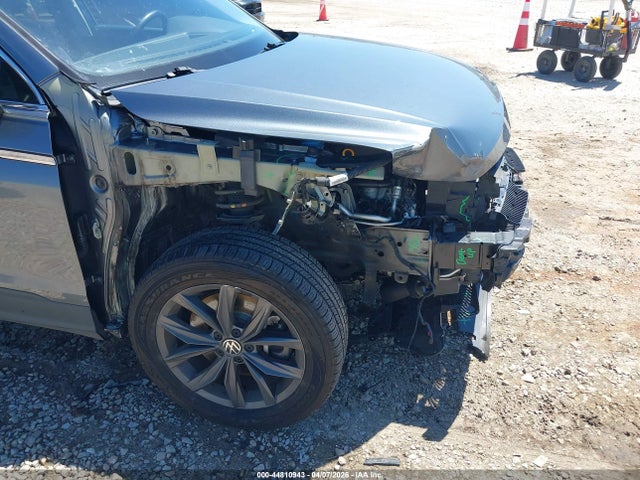 Volkswagen Tiguan 2.0t Se