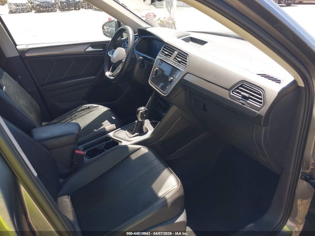 Volkswagen Tiguan 2.0t Se