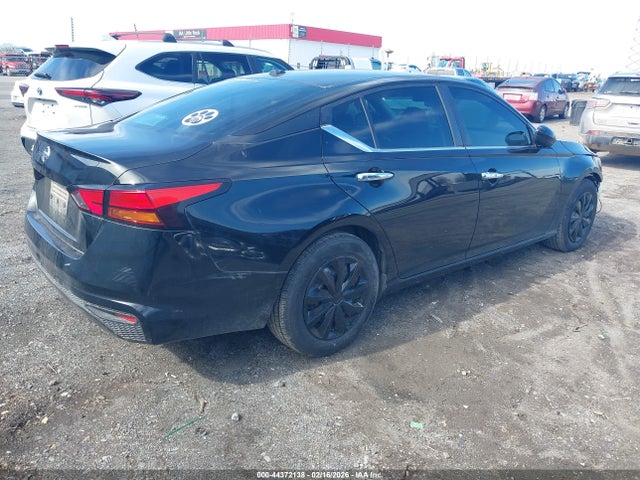 Nissan Altima S Fwd