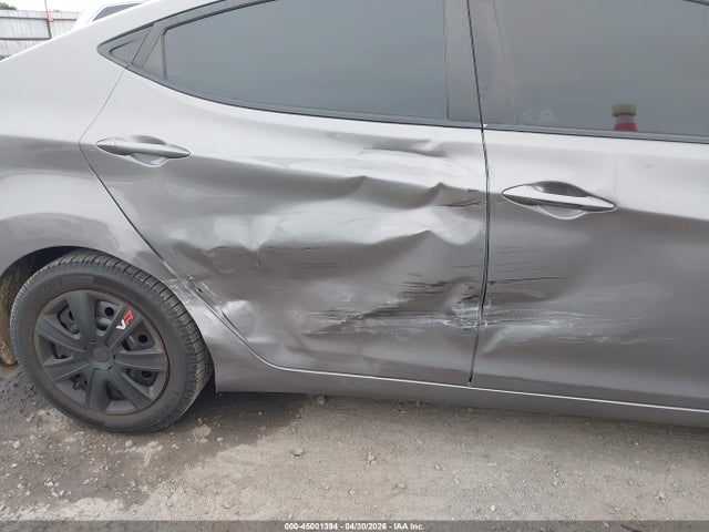 Hyundai ELANTRA