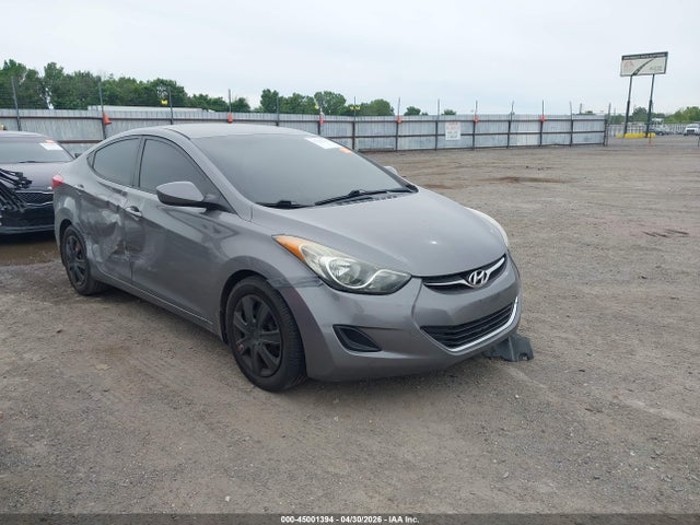 Salvage Hyundai ELANTRA Image