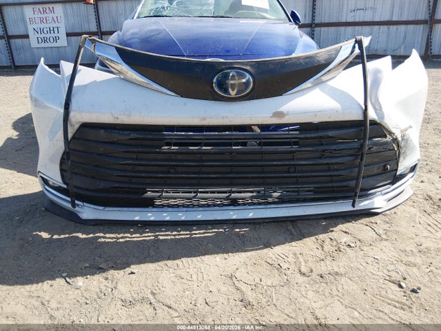 Toyota Sienna Xle