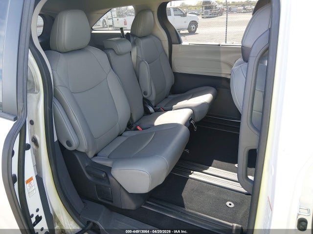 Toyota Sienna Xle