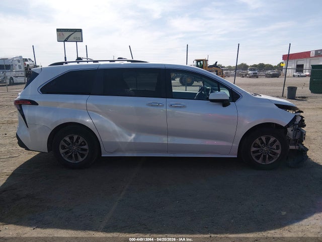 Toyota Sienna Xle