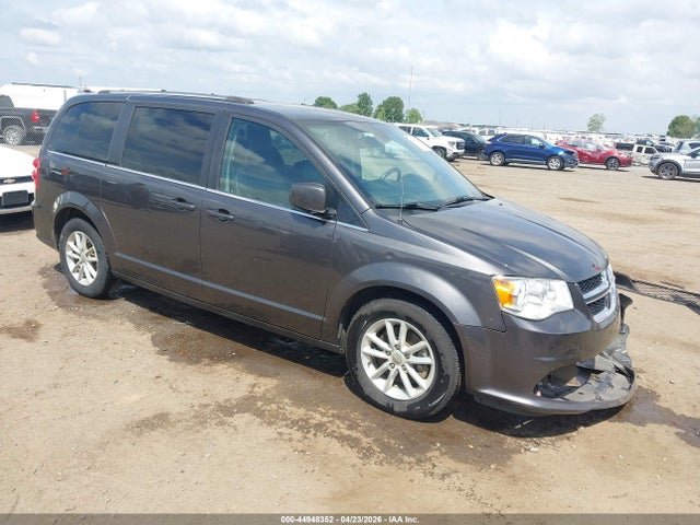 Salvage Dodge Grand Caravan Image