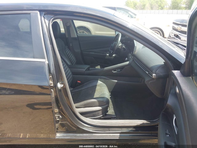 Hyundai ELANTRA Limited