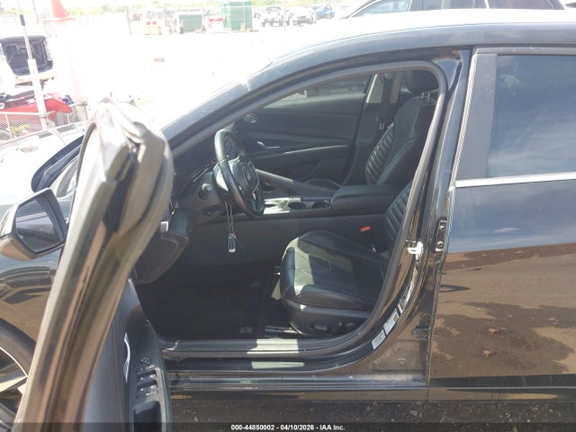 Hyundai ELANTRA Limited