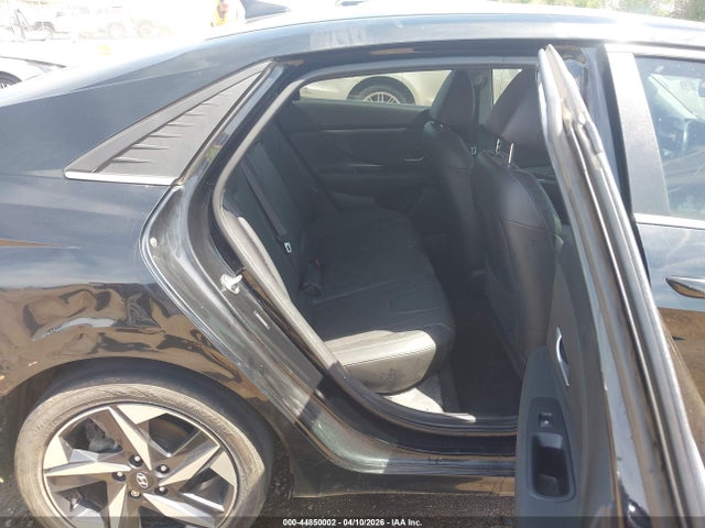 Hyundai ELANTRA Limited
