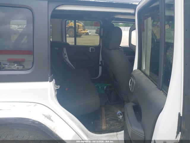 Jeep Wrangler Sahara 4x4