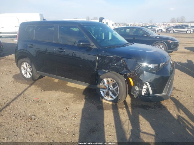 Salvage Kia Soul Image