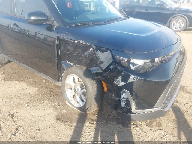 Kia Soul Lx