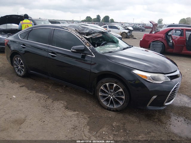 Salvage Toyota Avalon Image