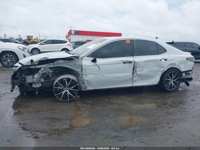 Toyota Camry Se Awd