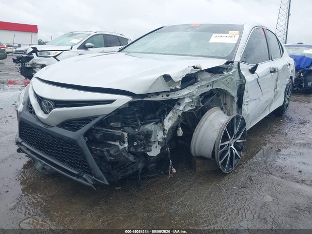 Toyota Camry Se Awd