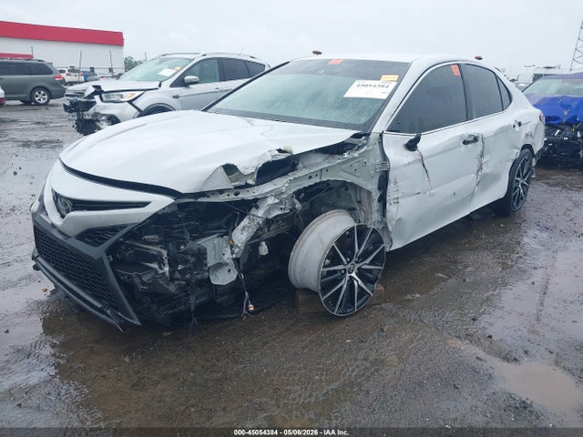 Toyota Camry Se Awd