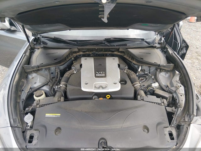 INFINITI Q70L 3.7