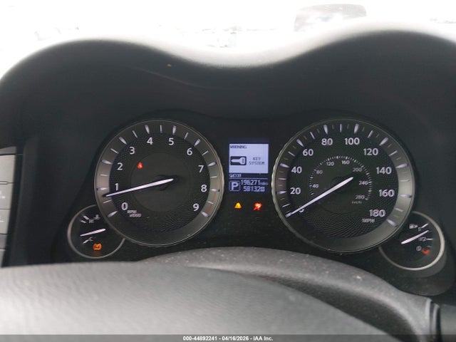 INFINITI Q70L 3.7
