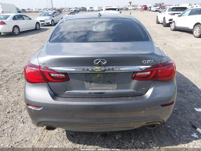 INFINITI Q70L 3.7