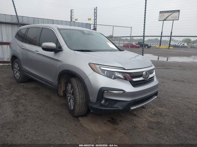 Salvage Honda Pilot Image