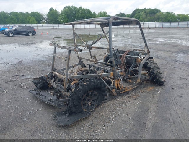 Can-Am Defender Hd8