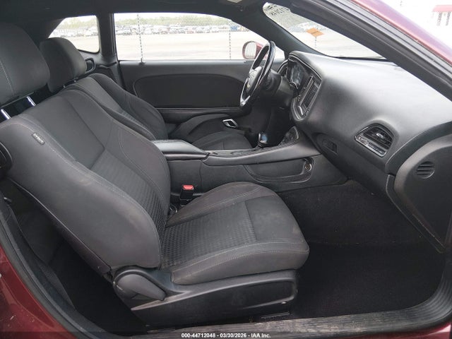 Dodge Challenger Sxt