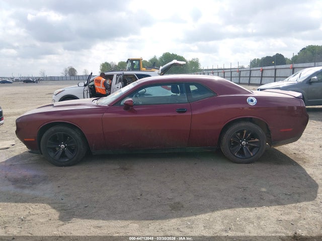Dodge Challenger Sxt