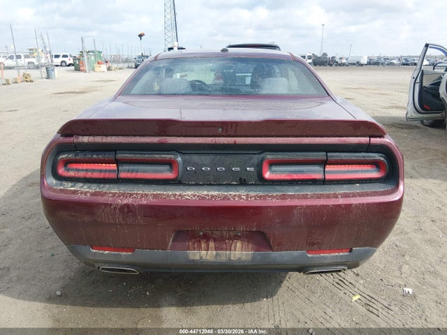 Dodge Challenger Sxt