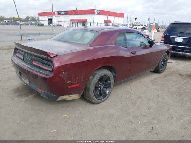Dodge Challenger Sxt