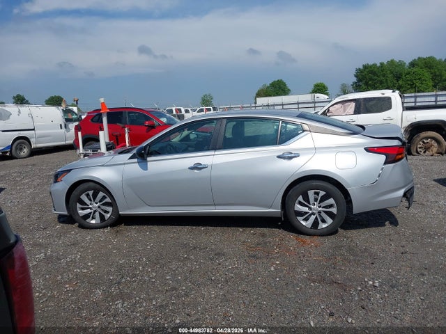 Nissan Altima S Fwd
