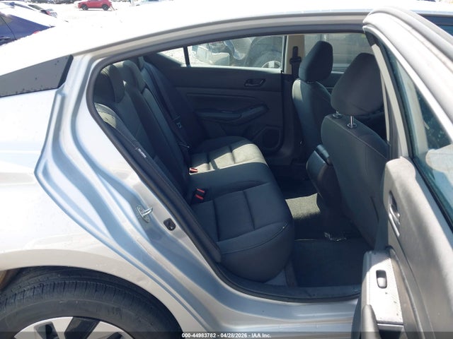 Nissan Altima S Fwd