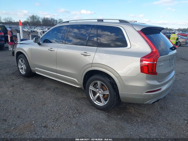 Volvo XC90 T5 Momentum