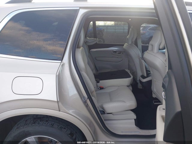 Volvo XC90 T5 Momentum
