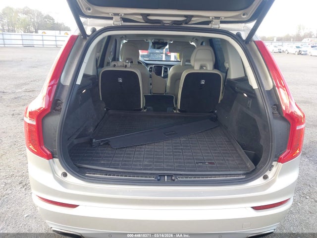 Volvo XC90 T5 Momentum