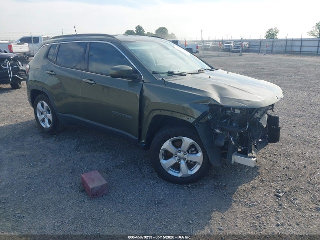 Salvage Jeep Compass Image