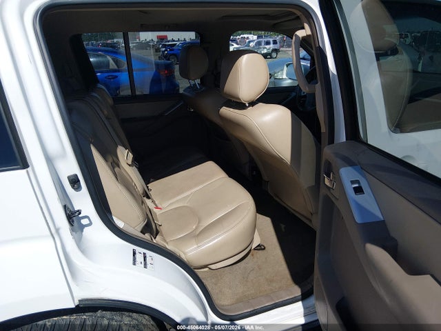 Nissan Pathfinder Se