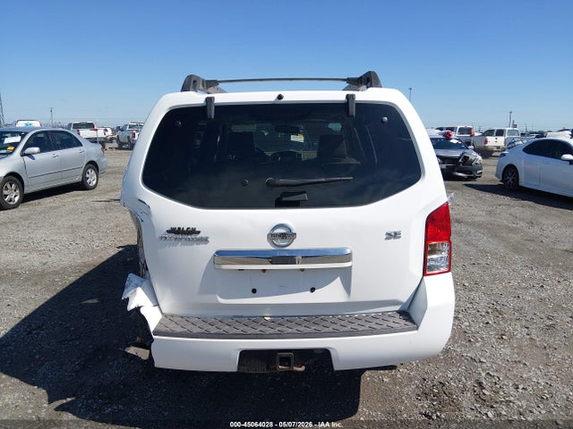 Nissan Pathfinder Se