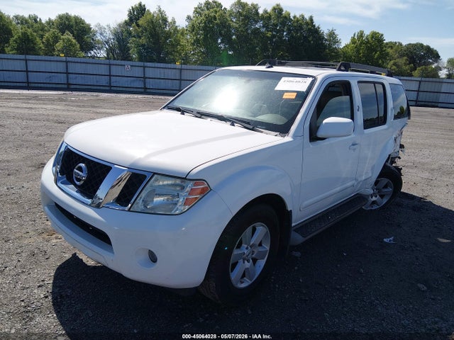 Nissan Pathfinder Se